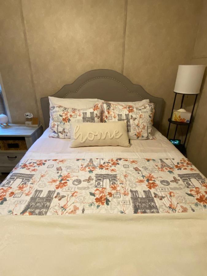 Your Own Cozy Tiny Home Austell Εξωτερικό φωτογραφία