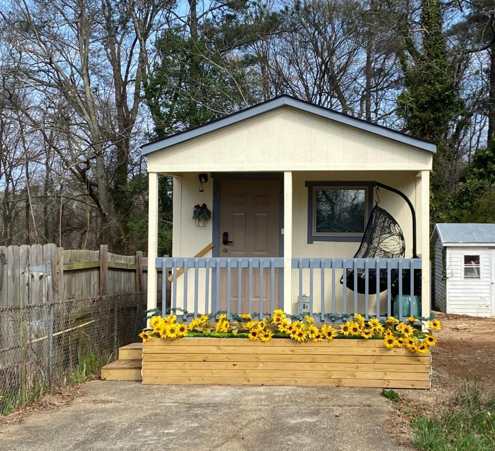Your Own Cozy Tiny Home Austell Εξωτερικό φωτογραφία